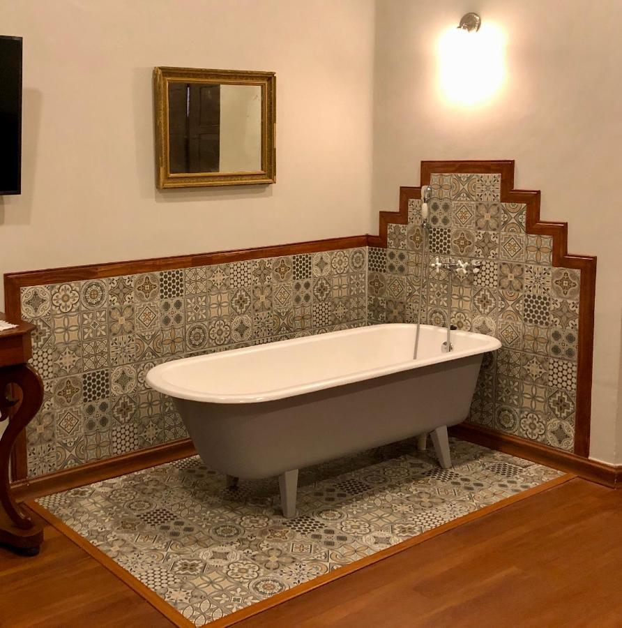 Hotel Casona Gloria à Tarija Extérieur photo